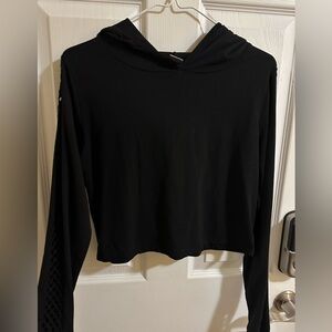 Black long sleeve crop top